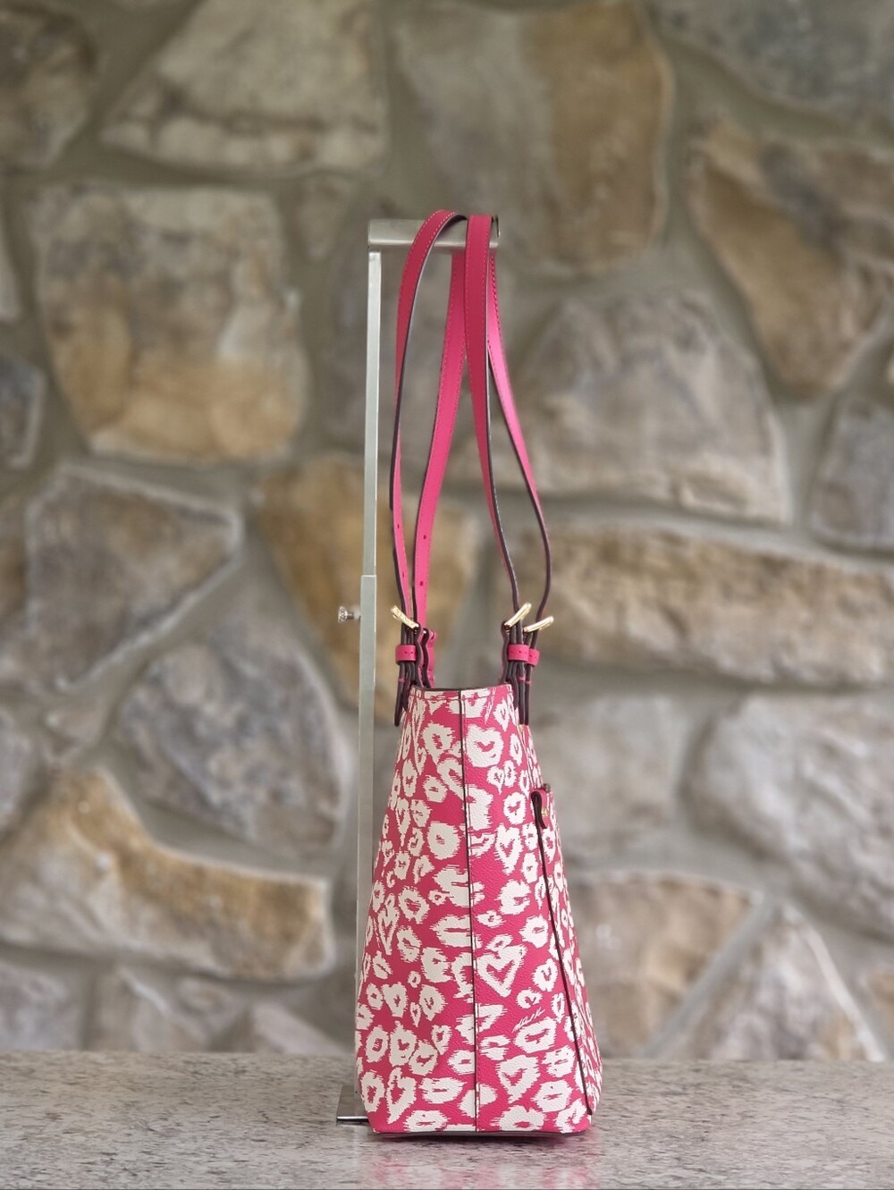 Michael Kors Jet Set Medium Pink Tote - Picture 2 of 9